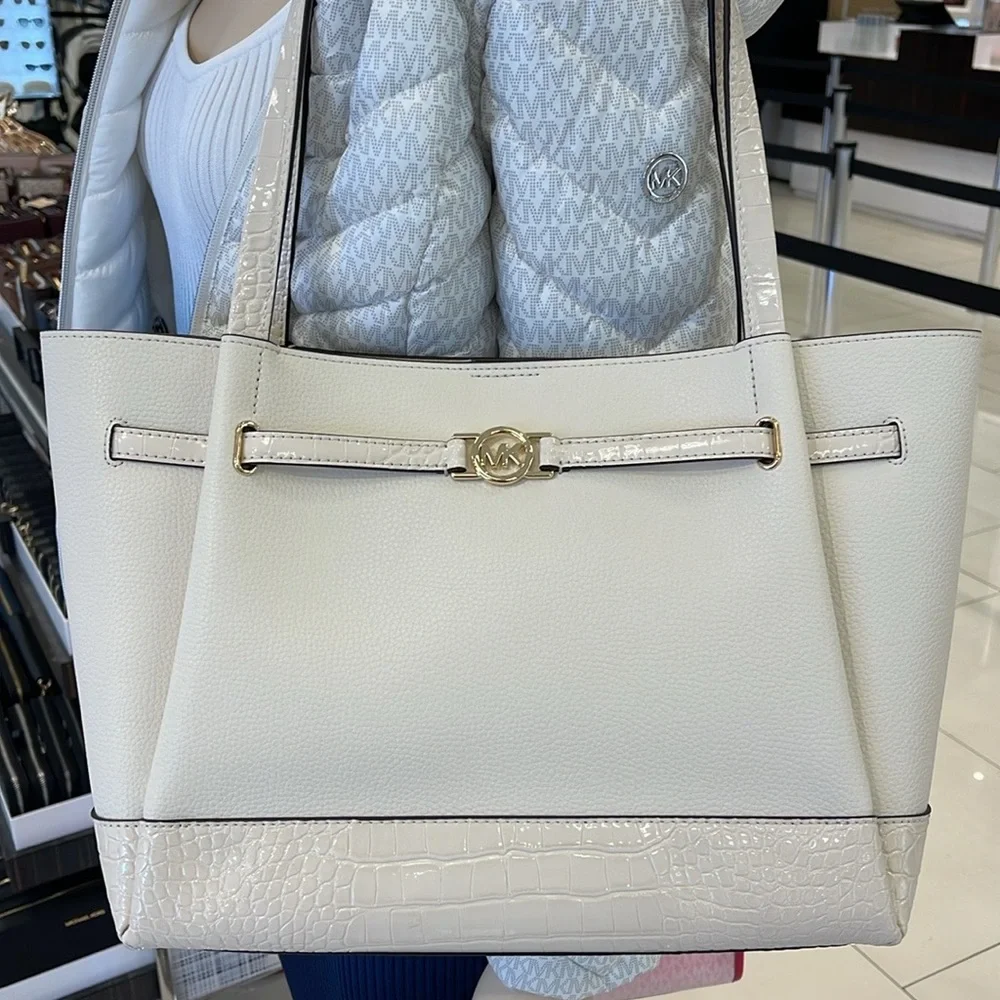 MICHAEL KORS
Reed Large Leather Belted Satchel Shoulder Tote Handbag 
Lt Cream - Picture 3 of 16